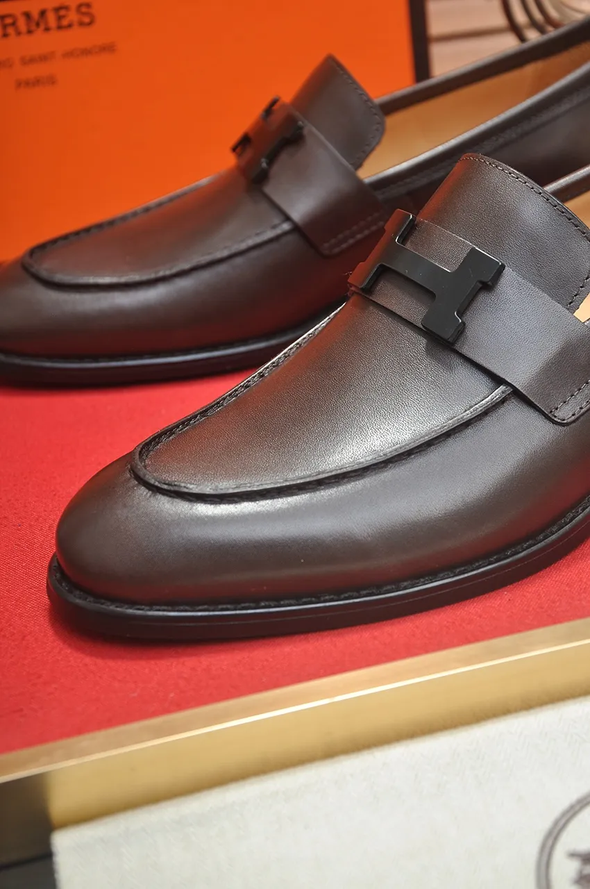 Men's shoes💰520💶[HERMES] (cowhide lining)🍀Italian top luxury🍀He does not pursue novel styles and gorgeous colors, but attracts the favor of successful men with his flawless, elegant and classic style. Formal leather shoes This very comfortable, simple and stable style allows you to easily match any style! The pattern is absolutely 1:1 refined from the original case, and we strive for excellence in materials, imported cowhide + cowhide lining💪💪💪extraordinary texture👍! .Code number: 38-45 (45 customized)